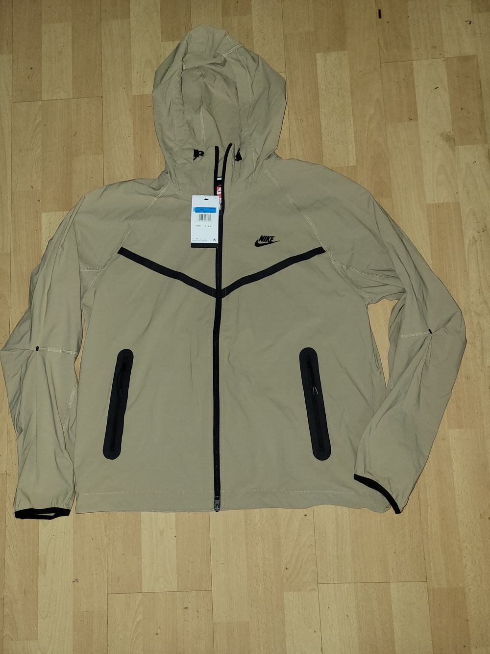 Nike Men’s Hooded Windbreaker Jacket in Tan with Black Accents